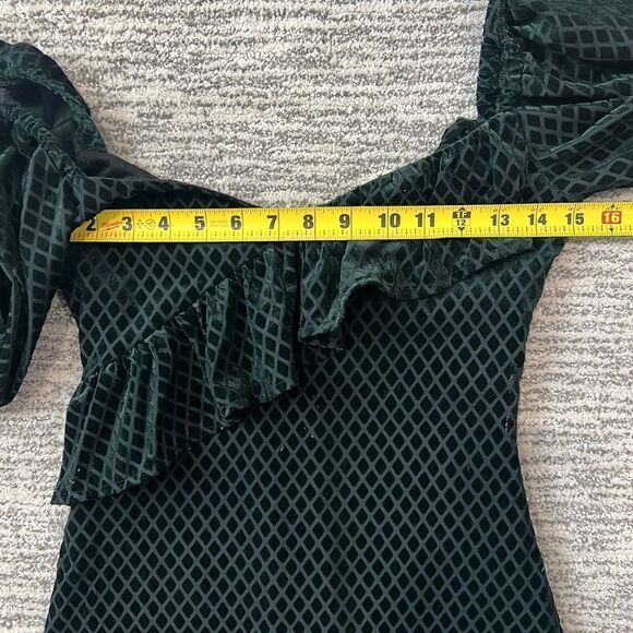 New Revolve X House of Harlow 1960 MEDINAH Mini Dress in Hunter Green Velvet - Picture 8 of 14